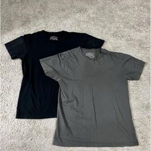 2 men's Grunt Style t-shirts medium